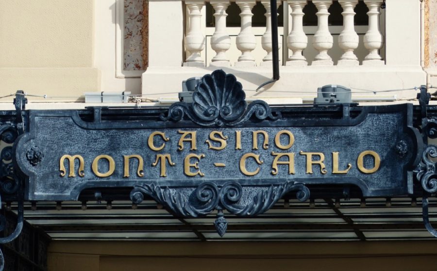 casino-monte-carlo-frontal-900x559 Casinos y turismo: la combinación perfecta para una experiencia inolvidable