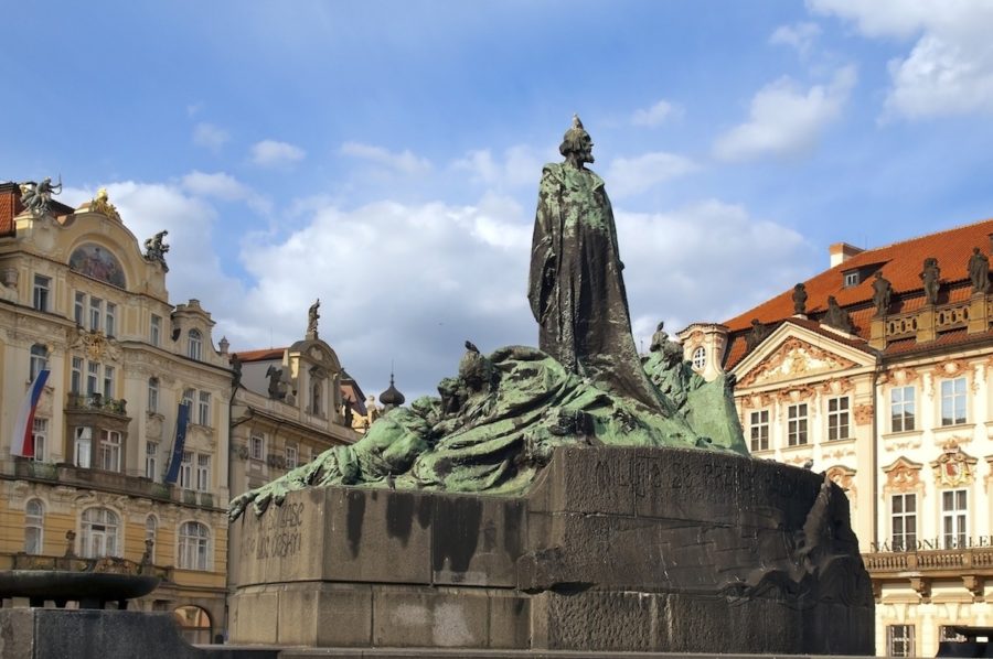 monumento-jan-hus-en-praga-900x598 Vivir en Praga (5)