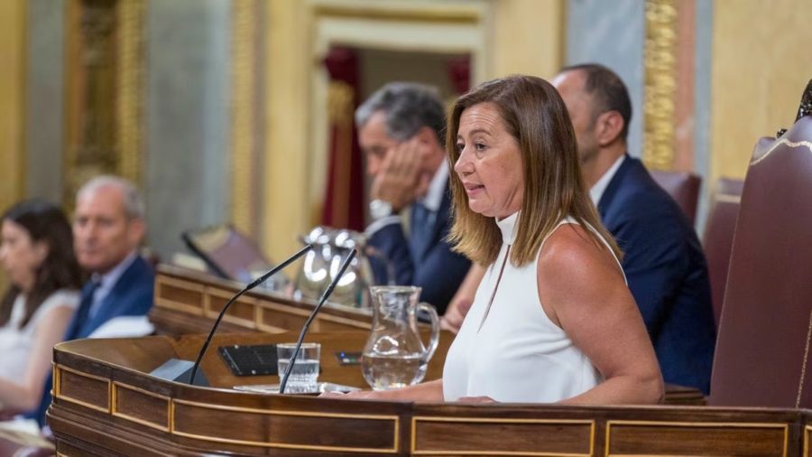 Francina-Armengol-presidenta-del-Congreso-900x506 Lenguas españolas y pinganillos