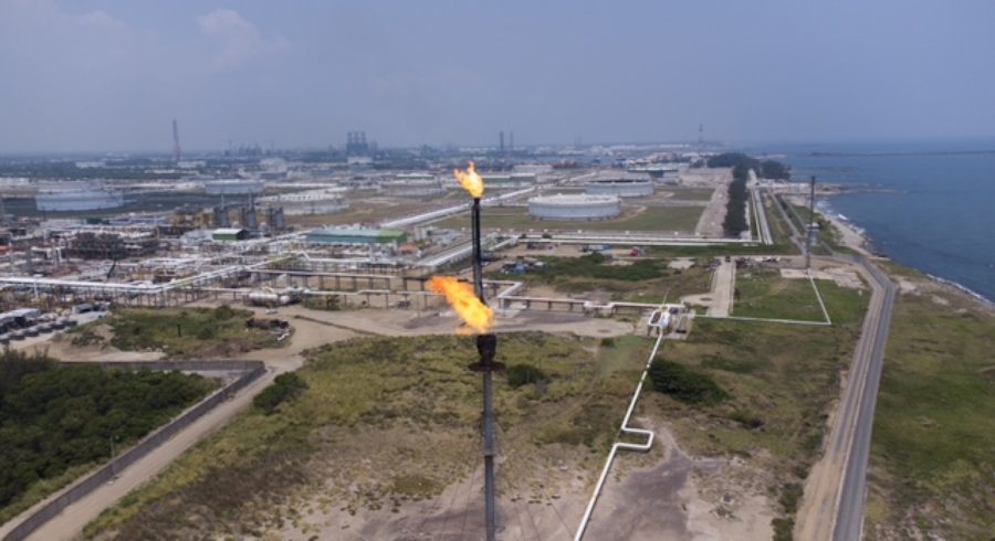 mexico-paraiso-refineria-olmeca-©-erik-contreras-gerardo-morales-ips-900x490 Bancos internacionales financian a Pemex para explotar yacimientos de petróleo