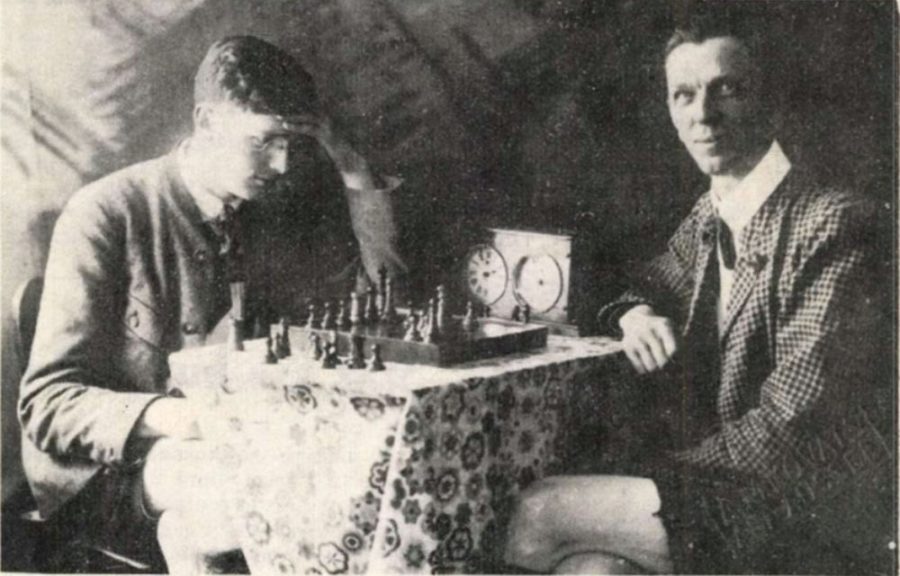 ajedrez-geza-maroczy-1921-con-max-euwe-900x576 Ajedrez: El verdadero origen del llamado lazo Maróczy