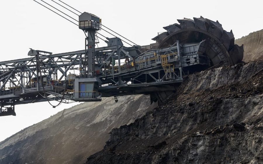 colombia-mineria-carbon-©-pxfuel-900x560 Industria minera y exmineros no quieren que el carbón se quede enterrado en Colombia