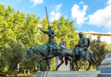Don Quijote y Sancho en Plaza de España, Madrid