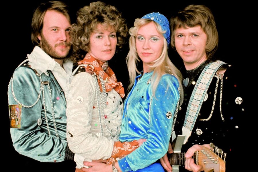 grupo-abba-en-eurovision-1974-900x601 El rey de Suecia condecora al grupo ABBA por sus cincuenta años en la música