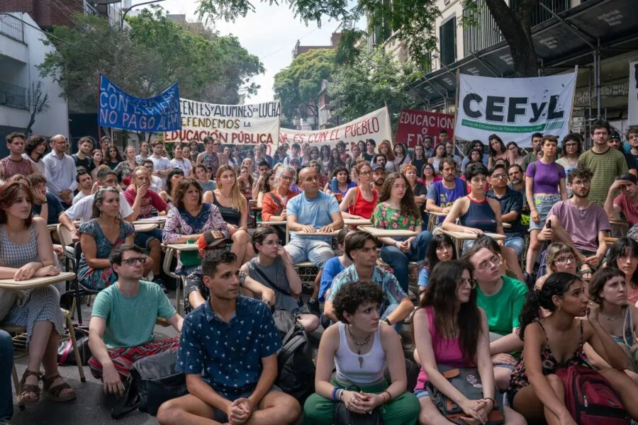 El-profesor-fotograma-alumnos-900x600 «El profesor» una excelente comedia argentina