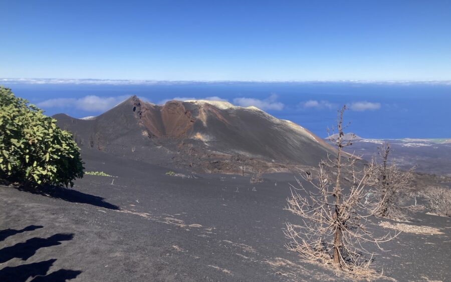 La-Palma-nuevo-volcan-Tajogaite-©LGC-900x563 La Palma y los volcanes