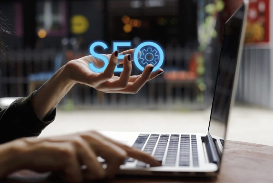 SEO-profesional-900x602 Contratar un servicio SEO Profesional: recomendaciones para no fallar