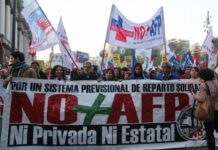 En Chile, las protestas contra el sistema de Administradoras de Fondos de Pensiones, las AFP, se han sucedido los últimos años. El modelo, basado en la capitalización individual e implantado hace cuatro décadas en el país, va camino de su reforma. Imagen: Cortesía de RompeViento