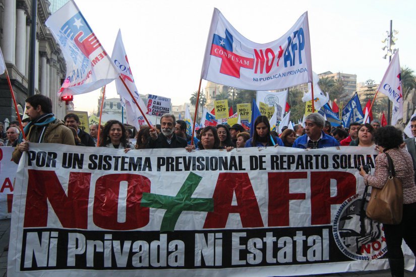 Chile-protestas-contra-las-pensiones-privadas-©RompeViento El fracaso de las pensiones privadas en América Latina