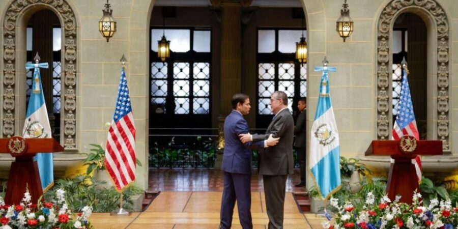 Rubio-y-Arevalo-en-Guatemala-900x450 Migrantes: Marco Rubio lleva el mensaje de Donald Trump por América Central