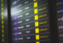 Aeropuerto-panel-vuelos-cancelados