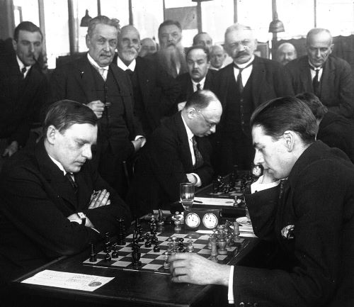 Alexander_Alekhine_Edgard_Colle_1925 Ajedrez: un siglo del trascendental torneo alemán en Baden-Baden