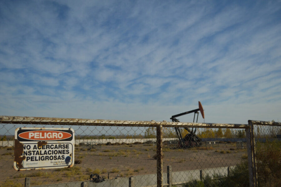 Argentina-fracking-en-Vaca-Muerta-©FARN-900x599 Argentina: temor ante las consecuencias del «fracking» del gas y petróleo