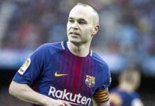 Iniesta-con-camiseta-Barcelona