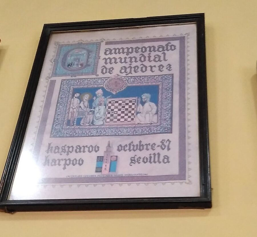 cartelsevilla1987-900x831 Aperturas y variantes de Ajedrez con sello español