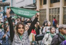 Proyectos de vida de mujeres latinoamericanas pendientes de despenalizar el aborto Movilización por el derecho al aborto en America Latina ©Victoria Holguín : Causa Justa