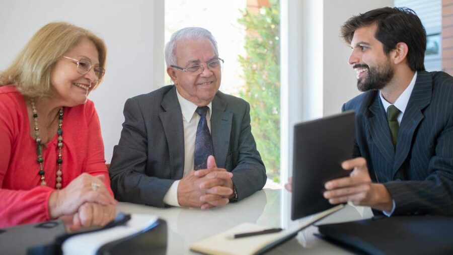 Asesores-©TuEspacioInmobiliario-e1760520858280-900x507 Cómo ha cambiado la forma de vender y comprar vivienda tras la pandemia