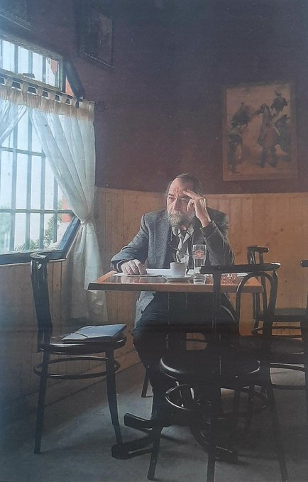 G2KE4XxXEAEL0dt Pablo Guerrero: poesía, canción y delicadeza