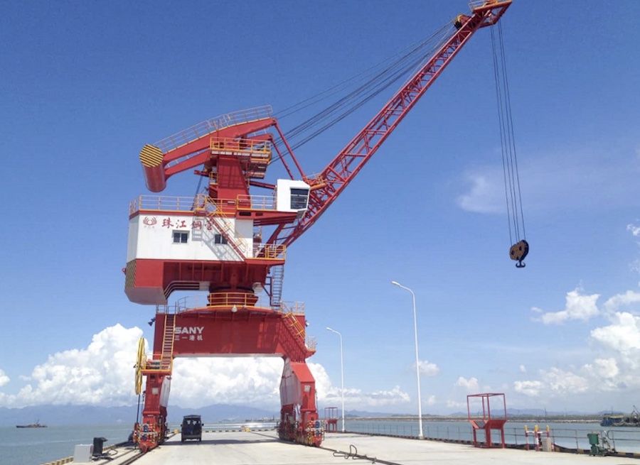 Grua-portal-rieles-©sanyglobal.com_ Tareas de mantenimiento preventivo en grúas portales