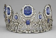 Claves de redacción sobre el robo en el museo del Louvre Corona de la reina Hortensia robada en el Louvre