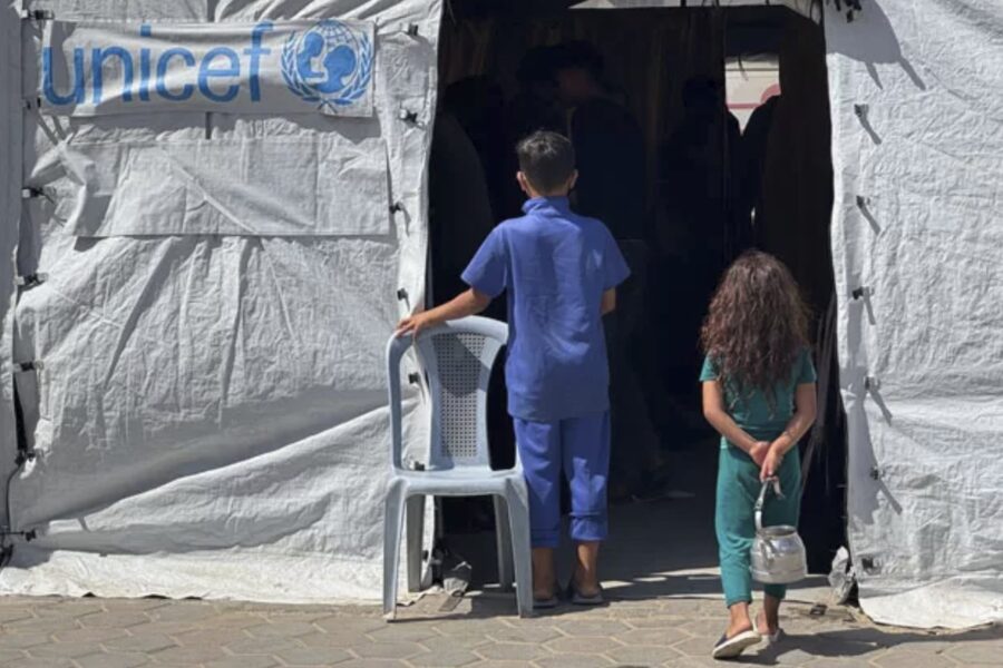 Tienda-de-campana-Hospital-Al-Aqsa-Gaza-©James-Elder-Unicef-e1759570463434-900x600 Las fusiones de agencias de la ONU para reducir costes ponen en peligro objetivos humanitarios