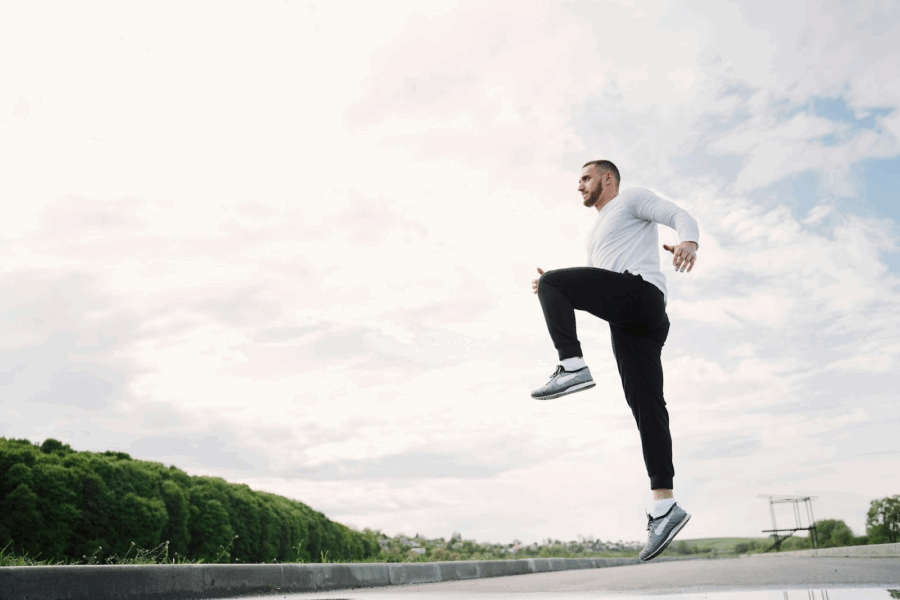 image-1-900x600 Pantalón de buzo: claves para combinar confort y funcionalidad en cualquier ocasión