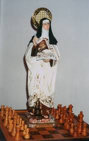 images-1 Ajedrez: Santa Teresa, nuevo aniversario mientras se pide su estación en Ávila