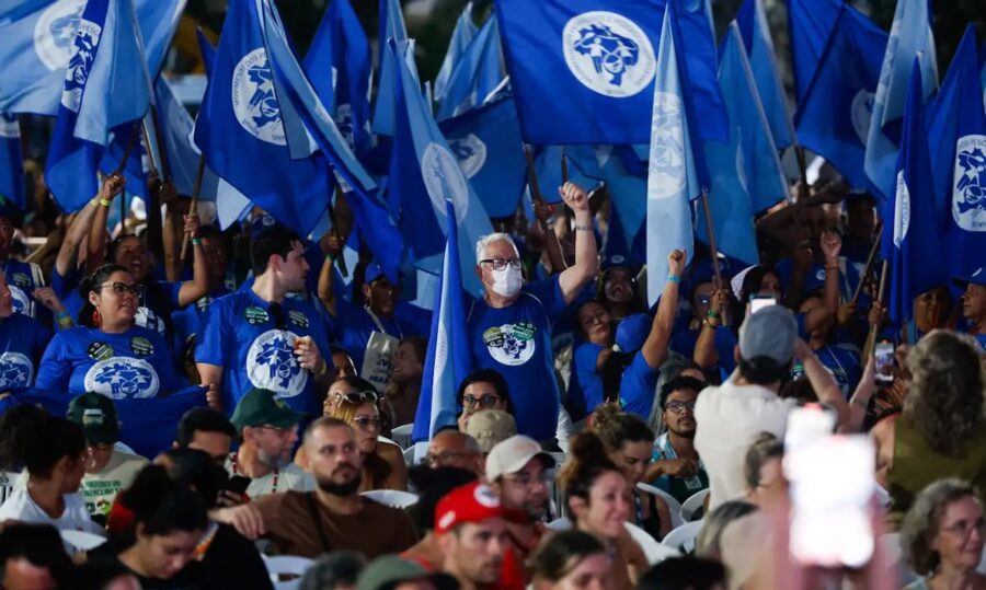 COP30-Belem-activistas-©Tania-Rego-Agencia-Brasil-900x539 Múltiples manifestaciones en la COP30 reivindican más participación