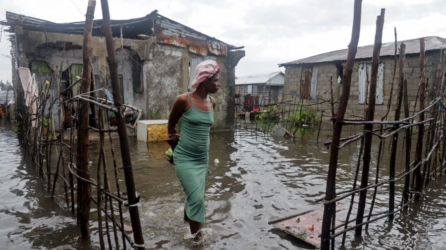Cuba-bajo-huracan-Lelissa-©fotogramaTVE-900x506 Siguen las inundaciones en Cuba por el huracán Melissa
