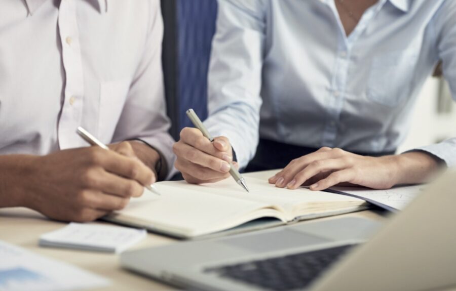 Gestoria-servicios-©archivopub-900x575 Gestoría Leganés servicios que impulsan la organización administrativa