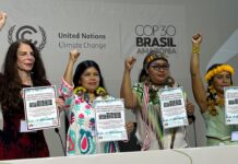 COP 30 (5): el catolicismo COP 30: Patricia Gualinga, vicepresidenta de la Conferencia Eclsial de la Amazonía (CEAMA), con lideresas de la Amazonia