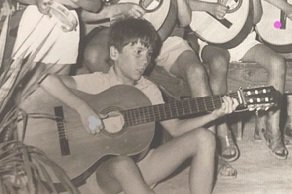 G76udokX0AIV-gJ Robe Iniesta: extremeño de Plasencia, obrero chapista y perro mayor