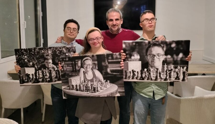 IMG-20251214-WA0000-900x521 El ajedrez inclusivo premiado en el Concurso Fotografía y Discapacidad