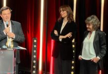 «El extranjero» de François Ozon gana en los Premios Lumières 2026 François Ozon recoge el Premio Lumières