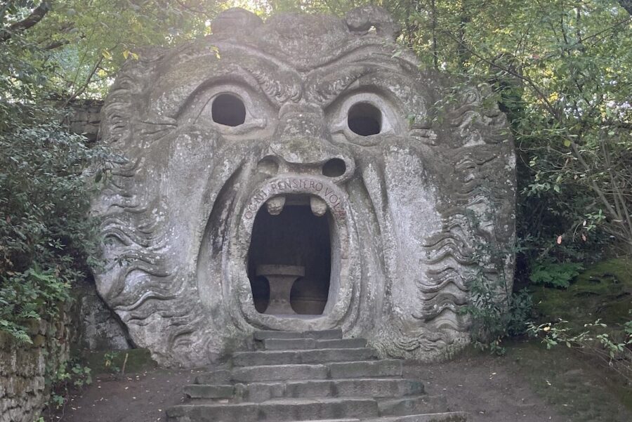 Monstruo-de-Bomarzo-©LGC-e1768124472729-900x601 Tristes tiempos tras las dos guerras mundiales que asolaron la Tierra
