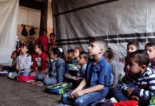 Unicef lanza la campaña «vuelta al colegio» en Gaza Unicef: niños en una escuela improvisada en Gaza ©ONU