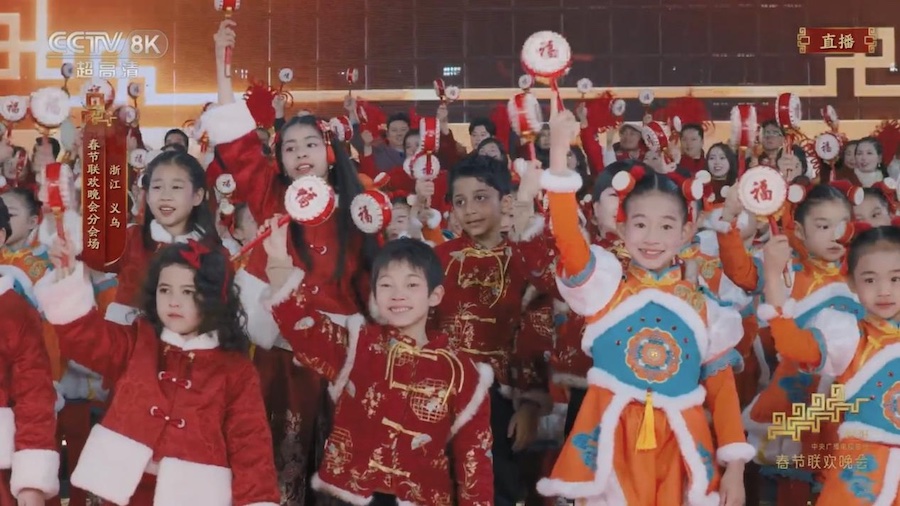 Yiwu-3 Yiwu debuta en la Gala de la Fiesta de la Primavera 2026 de la CMG: