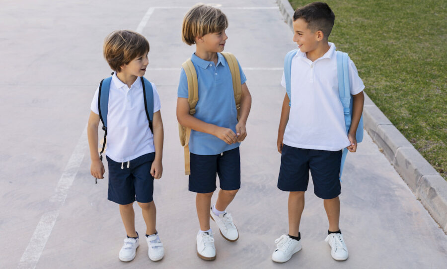 Zapatillas-escolares-©freepick-e1770158648686-900x543 Zapatillas escolares: guía para comodidad y estilo todo el año