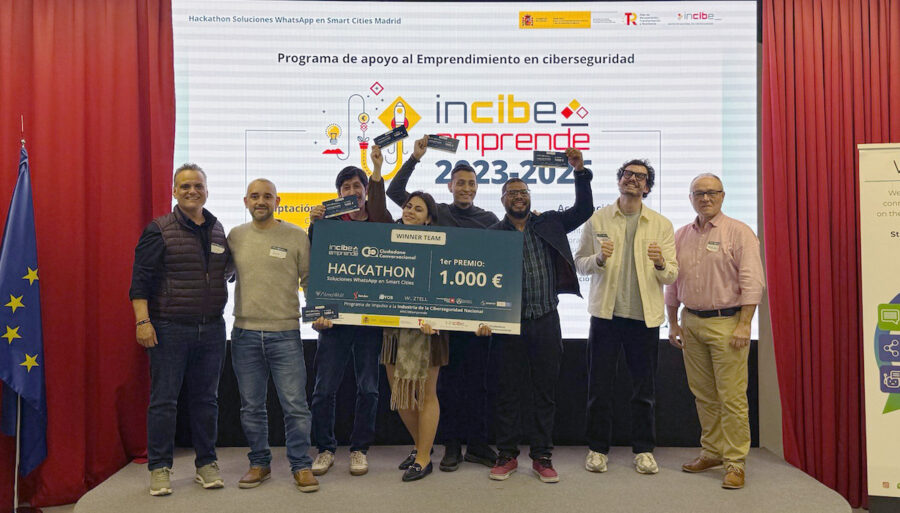 Digitaliza-Hackathon-premio-e1772556680775-900x513 Madrid avanza hacia una Smart City conversacional con prototipos en WhatsApp