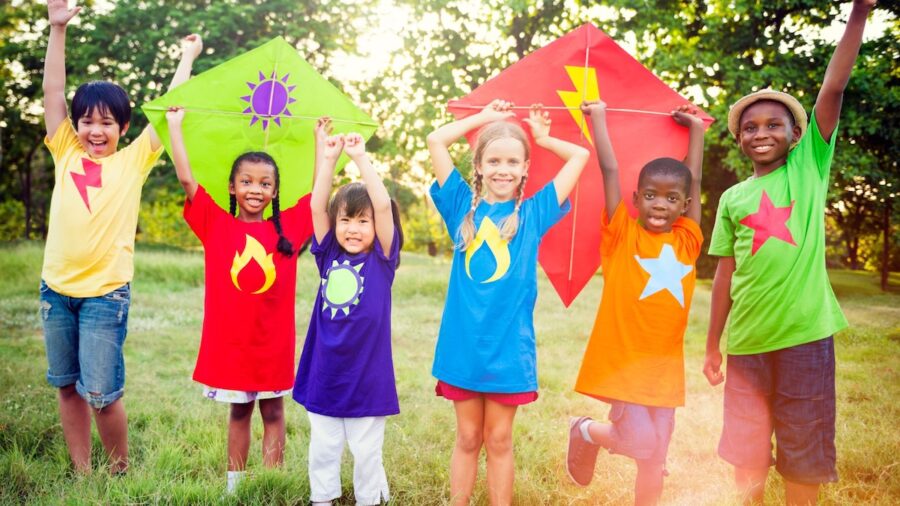 Juegos-infantiles-cometas-©archuvopub-900x506 Juego físico infantil: El antídoto ante la «emergencia silenciosa» digital