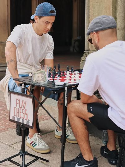 dybalachess Haaland invierte en las 64 casillas. Fútbol y ajedrez (18)