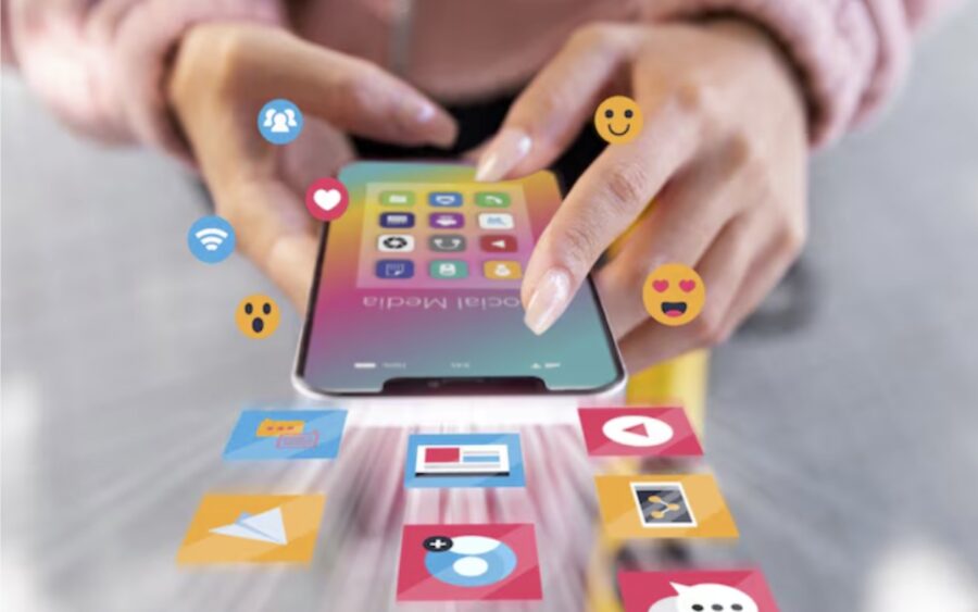 Community-manager-para-negocioas-©archivopub-e1775045204410-900x563 Community manager: funciones clave para negocios