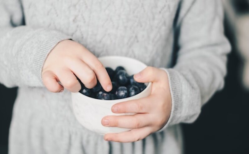 Manipulador-de-alimentos-alergenos-colegios-©archivopub-e1776872488500 RD 315/2025 y comedores escolares: España regula el menú
