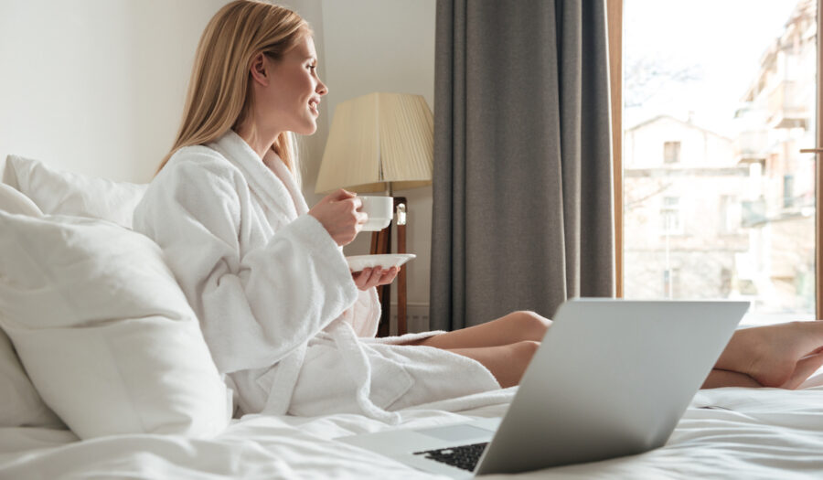 Viajar-por-ocio-y-trabajo-©sercotel-e1776436105655-900x525 Viajar por España con comodidad: así son los hoteles que mejor se adaptan a las necesidades del viajero actual