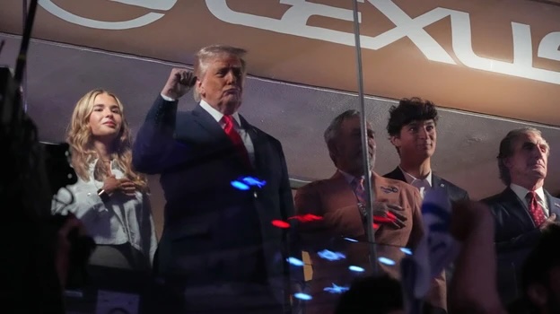 Donald-Trump-abucheado-Madison-Square-Garden-NBA EEUU: Trump sale de campaña para defender territorios republicanos