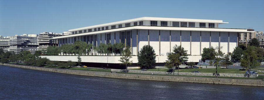 Kennedy-Center-de-las-artes-900x342 La justicia limita el poder de Trump sobre el futuro del Kennedy Center