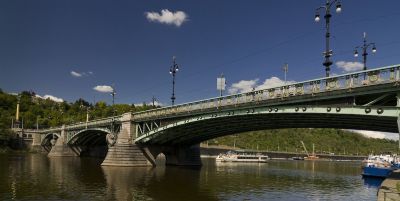 2-pont-cechuv-prague-czech-republic-czechia Puentes de poetas perdidos en la geografía