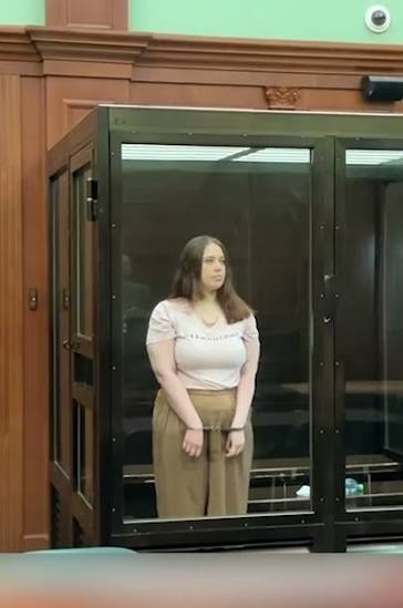 Daria-Shipacheva-fotograma-video-en-sala-judicial Rusia condena a la periodista Daria Shipacheva a doce años de cárcel