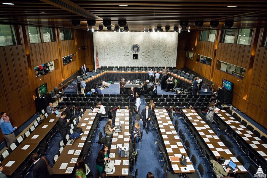 EEUU-Senado-sala-©Architect-of-the-Capitol-Wikimedia-Commons-900x599 Irán abre un nuevo frente de control a Trump