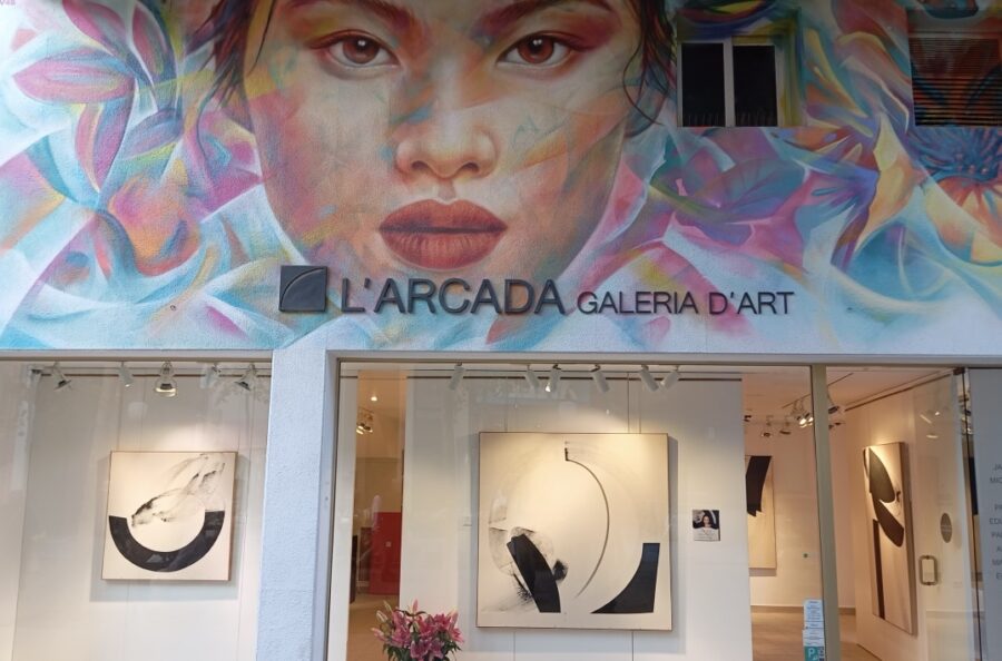 L-Arcada-Blanes-fachada-900x594 Galería de arte en Blanes con obra contemporánea